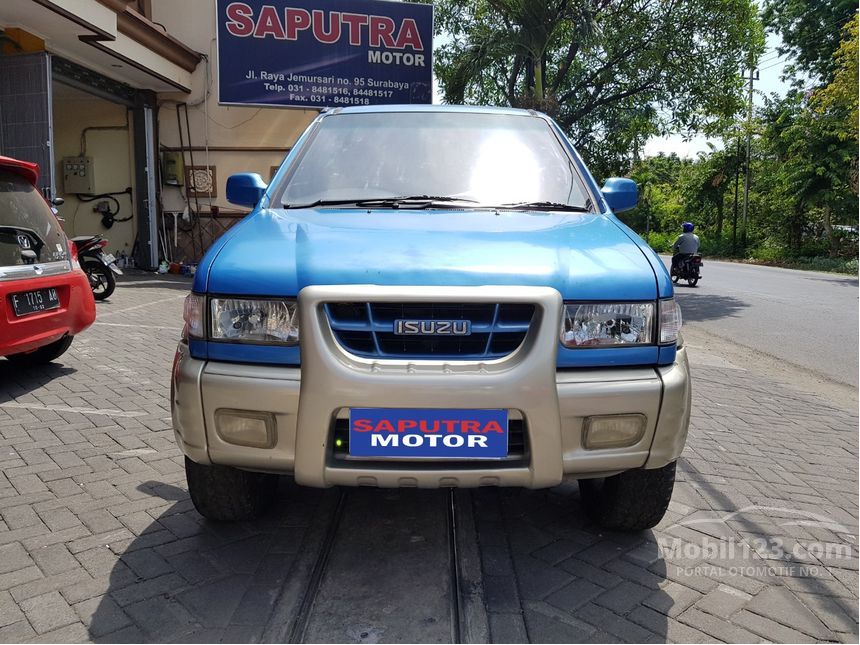 Jual Mobil  Isuzu  Panther  2004 TOURING  2 5 di Jawa  Timur  