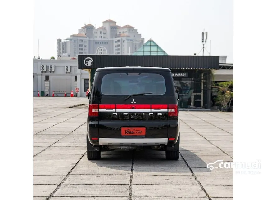 2015 Mitsubishi Delica D5 Van Wagon