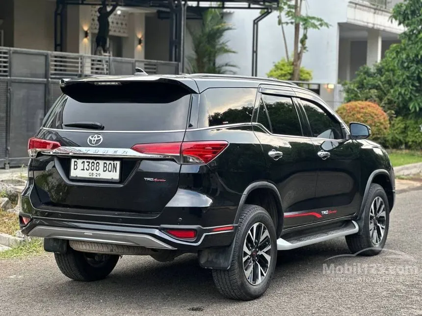 2019 Toyota Fortuner VRZ TRD 4X2 SUV