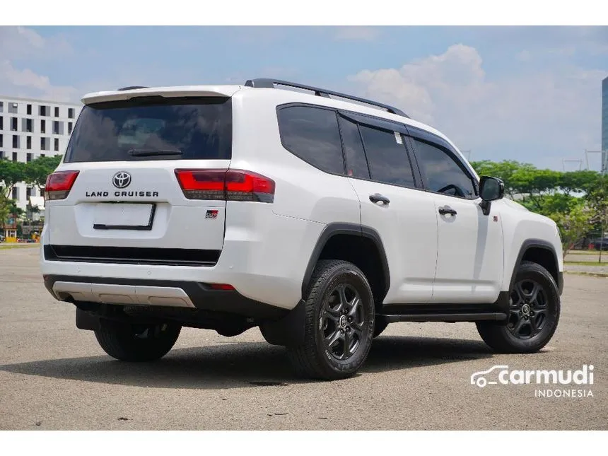 2024 Toyota Land Cruiser 300 GR-S SUV