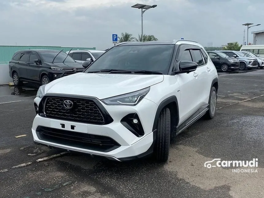 2025 Toyota Yaris Cross S HV with GR Parts Aero Pkg(Prem Clr) SUV