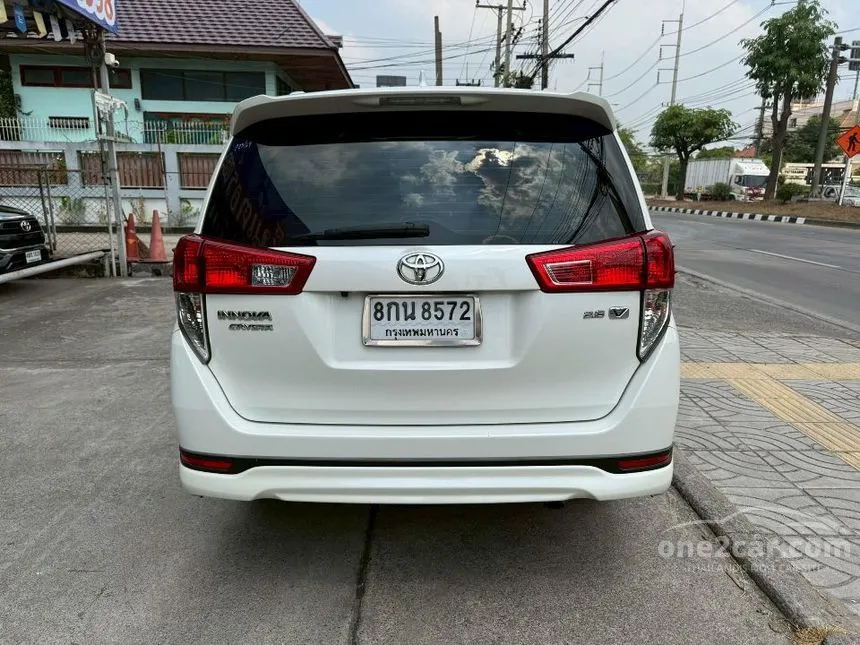 2019 Toyota INNOVA Crysta V Wagon