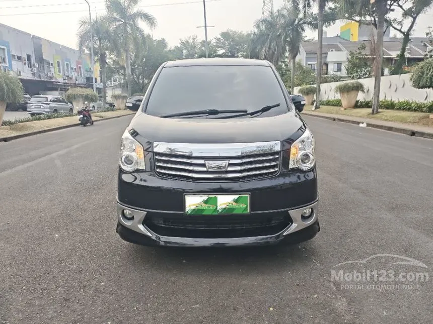 2014 Toyota NAV1 V Limited MPV