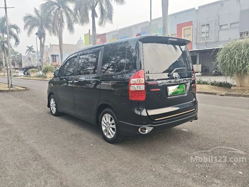2014 Toyota NAV1 V Limited MPV