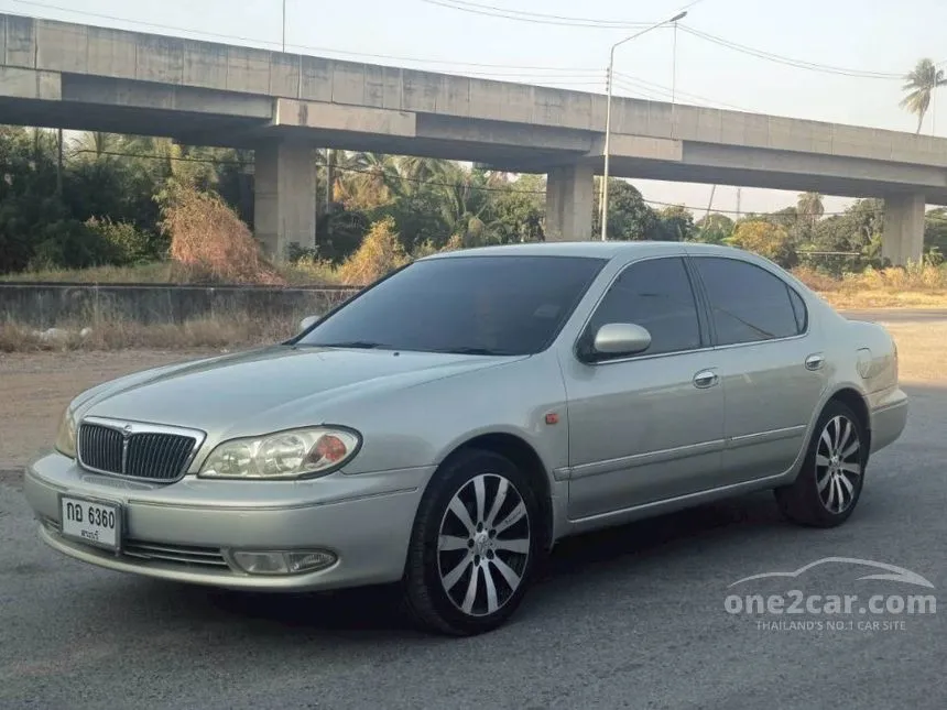 2001 Nissan CEFIRO Executive Sedan