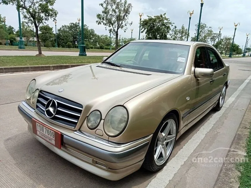 1996 Mercedes-Benz E230 Elegance Sedan