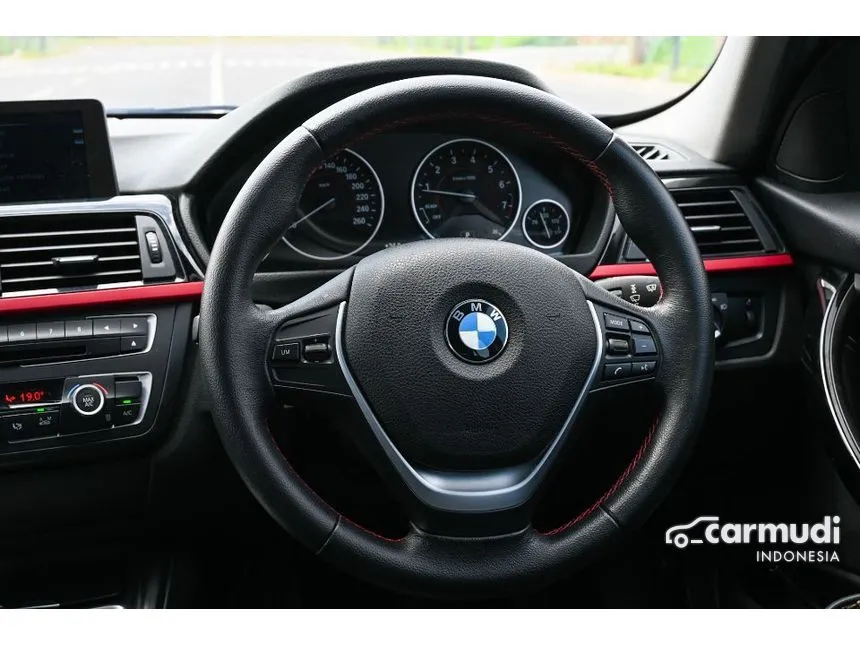 2015 BMW 320i Sport Sedan