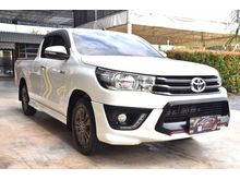 2016 Toyota Hilux Revo 2.4 SMARTCAB TRD Sportivo Pickup
