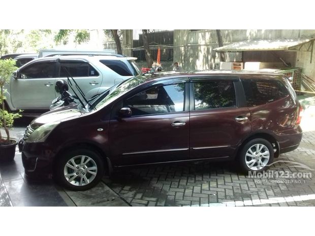 Nissan Grand Livina Mobil Bekas & Baru dijual di 