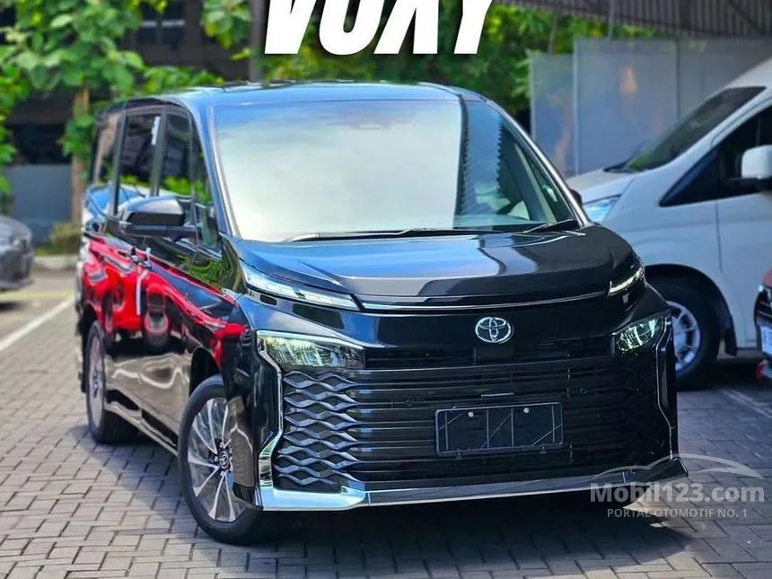 Jual Mobil Toyota Voxy 2023 2.0 di Jawa Barat Automatic Van Wagon Hitam Rp 584.800.000