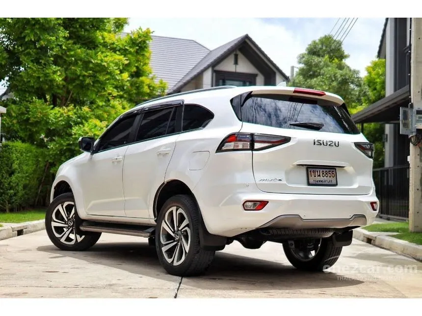 2022 Isuzu MU-X Ultimate SUV