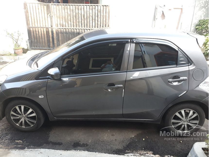 Jual Mobil  Honda  Brio  2019 E Limited  Edition  1 2 di Jawa 