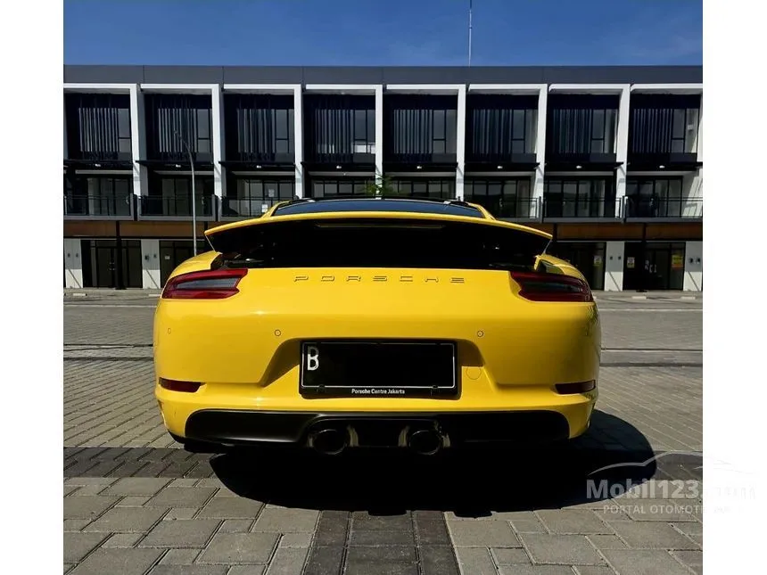 2018 Porsche 911 Carrera Coupe