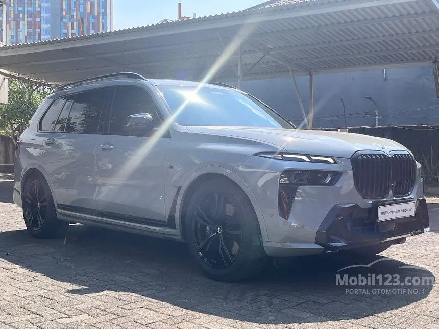 2023 BMW X7 xDrive40i M Sport SUV