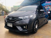 2016 Honda Jazz 1.5 (ปี 14-18) SV i-VTEC Hatchback AT