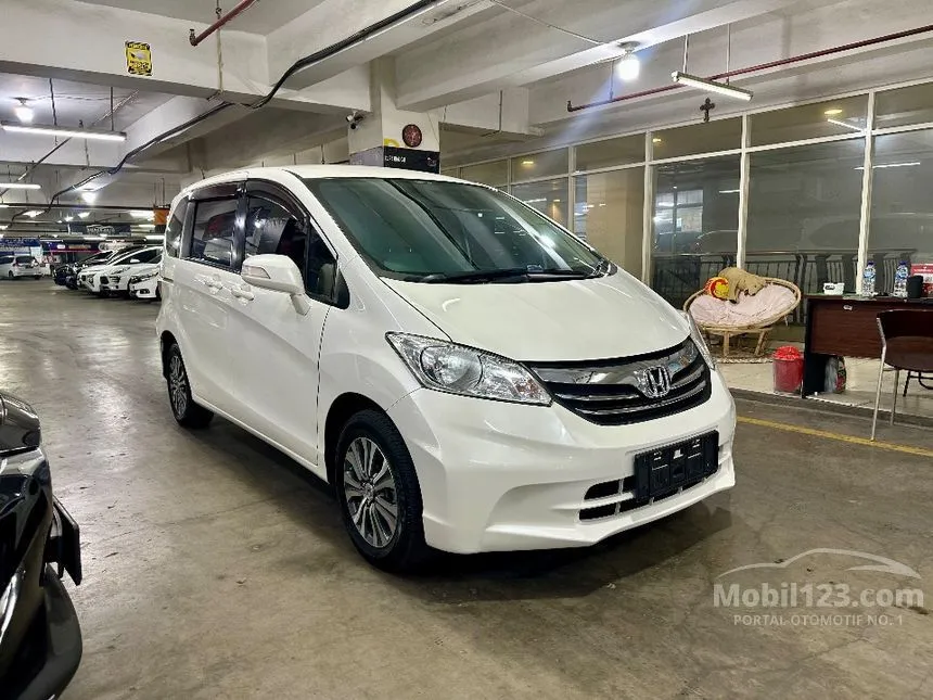 2013 Honda Freed S MPV