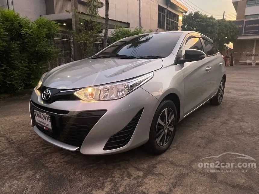 2021 Toyota YARIS Entry Hatchback