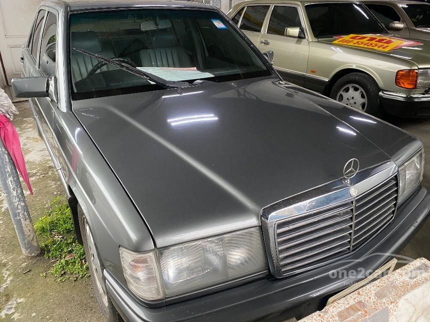 1993 Mercedes-Benz 190E Sedan