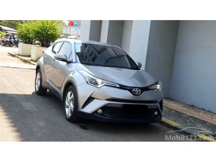 2018 Toyota C-HR (1 Tone) SUV