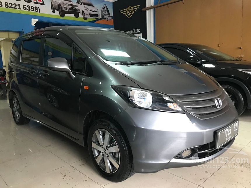 Honda freed 2012 гибрид