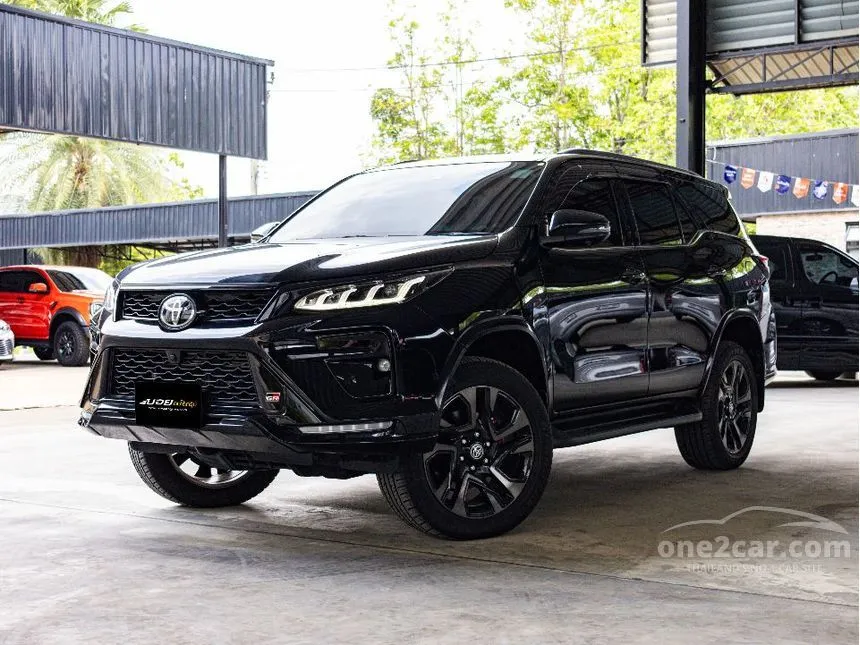 2025 Toyota FORTUNER GR Sport SUV