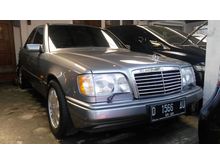 1993 Mercedes-Benz E320 - Nopol Genap