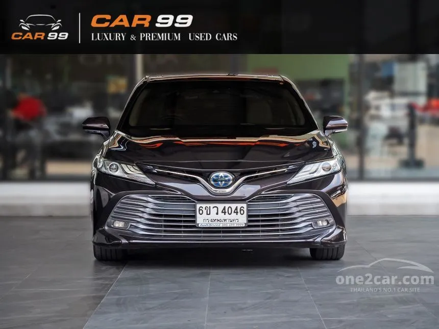 2019 Toyota CAMRY Hybrid Premium Sedan