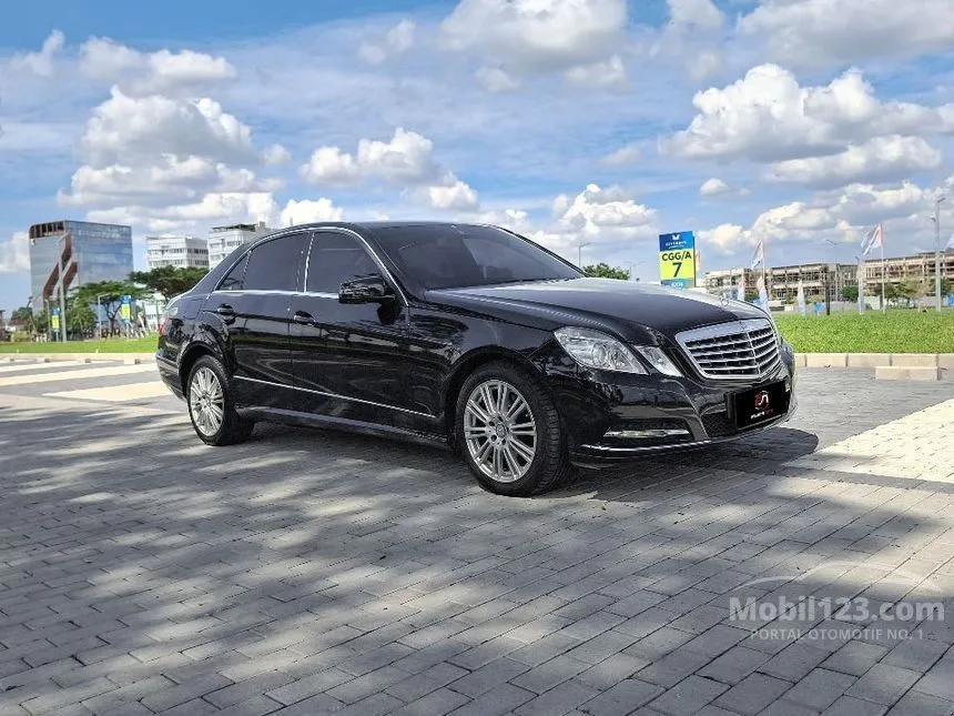 2011 Mercedes-Benz E300 Elegance Sedan