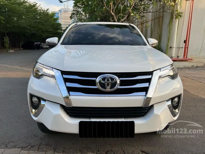Jual Mobil Toyota Fortuner 2019 VRZ 2.4 di DKI Jakarta Automatic SUV Putih Rp 410.000.000
