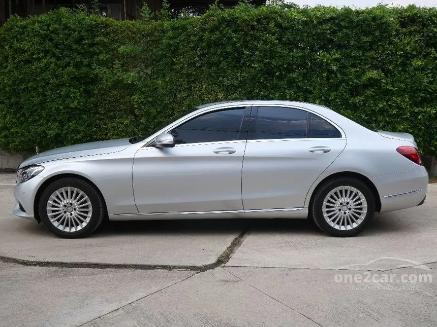 2016 Mercedes-Benz C300 Blue TEC Hybrid Exclusive Sedan