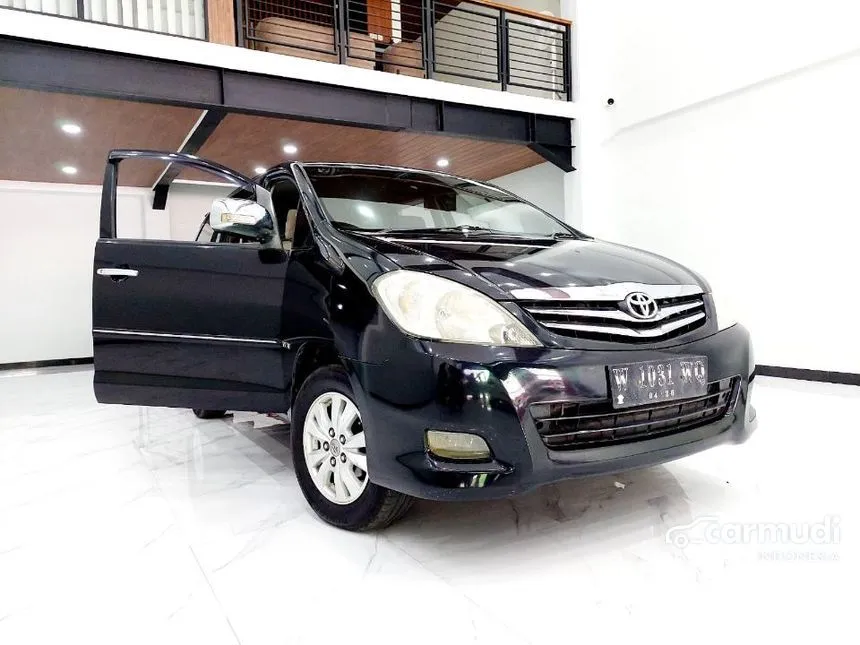 2011 Toyota Kijang Innova V MPV