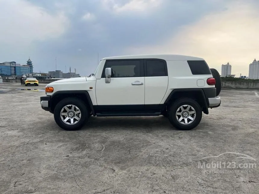 Jual Mobil Toyota FJ Cruiser 2022 4.0 di DKI Jakarta Automatic SUV ...