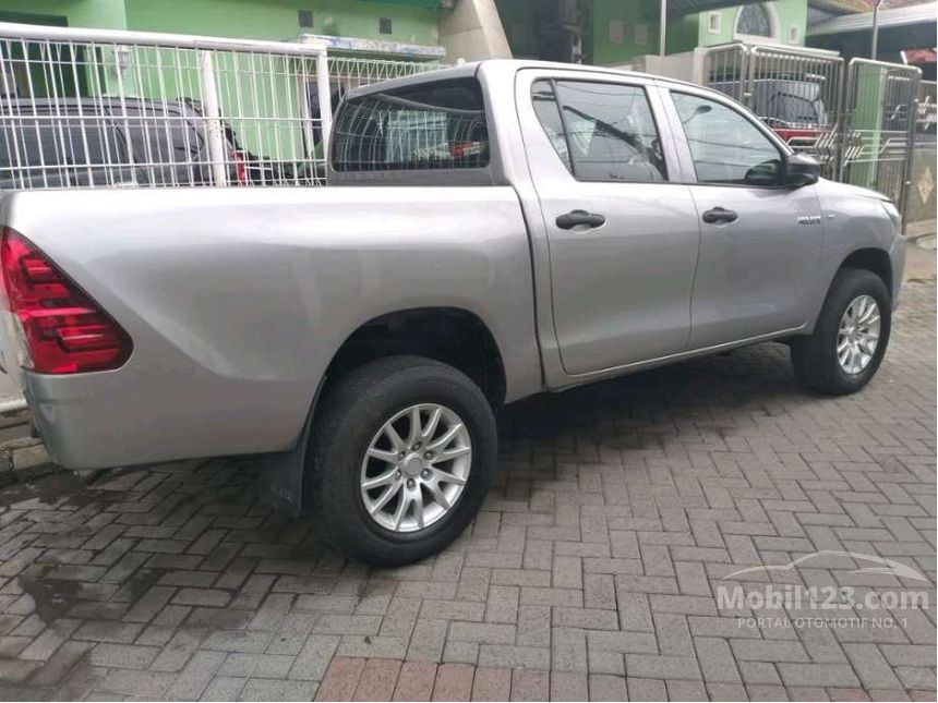 Jual Mobil  Toyota  Hilux  2021 N120 2 5 di Jawa Timur Manual 