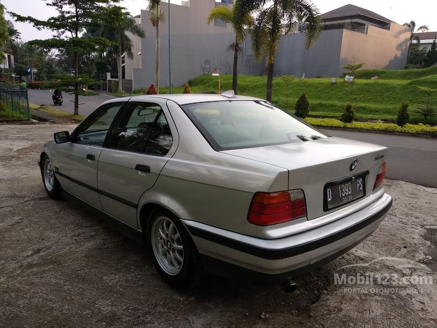 Jual Mobil  BMW  320i  1994  E36 2 0 Manual 2 0 di Jawa Barat 