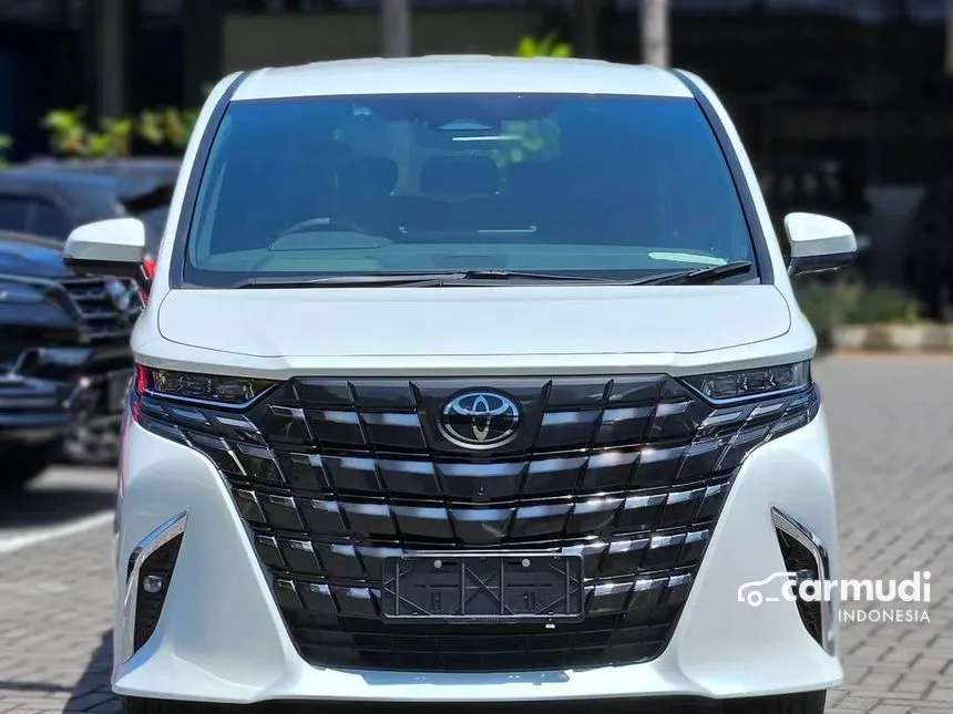 Jual Mobil Toyota Alphard 2024 G 2.5 di Kalimantan Timur Automatic MPV Putih Rp 1.586.800.000
