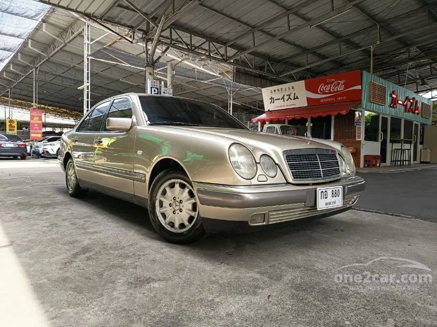 1996 Mercedes-Benz E230 Elegance Sedan