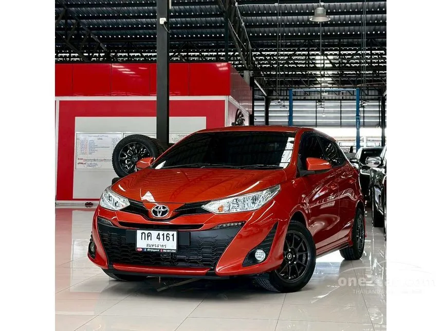 2018 Toyota YARIS J Hatchback