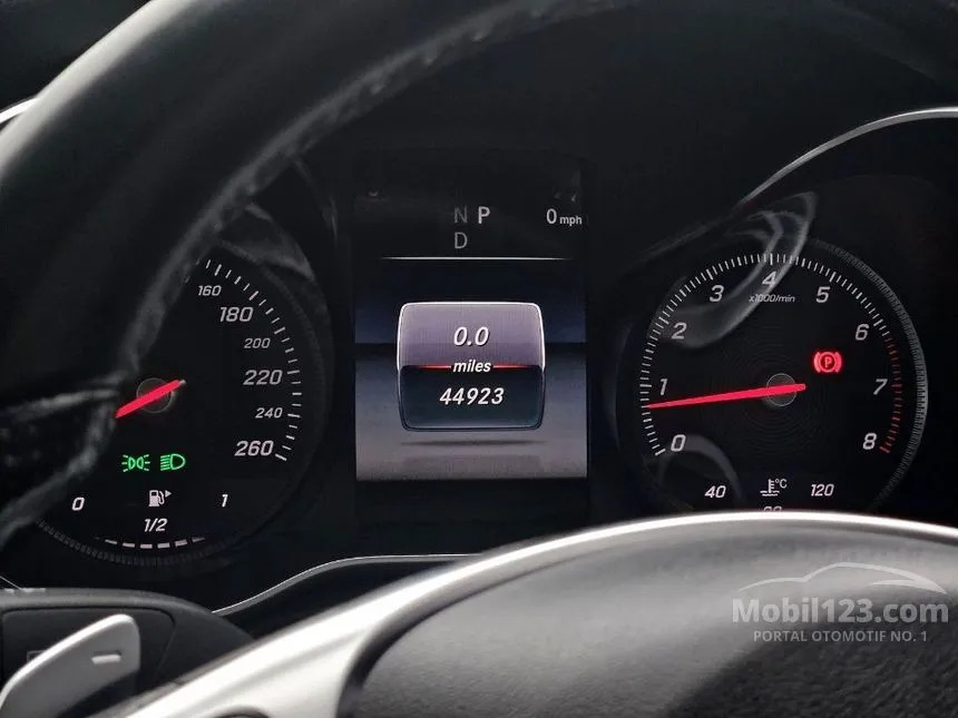 2018 Mercedes-Benz C300 AMG Line Sedan