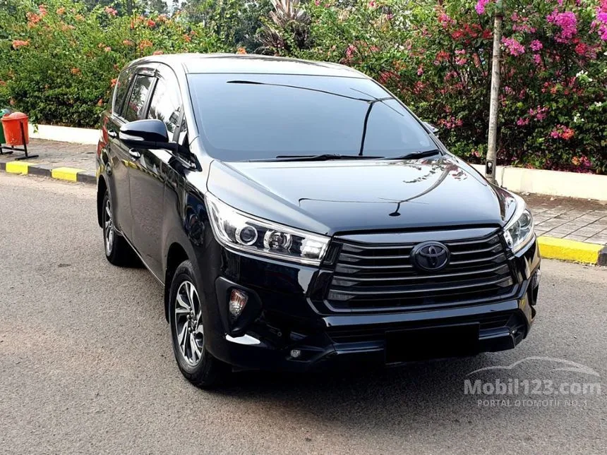 Jual Mobil Toyota Kijang Innova 2022 V 2.4 di DKI Jakarta Automatic MPV Hitam Rp 409.000.000