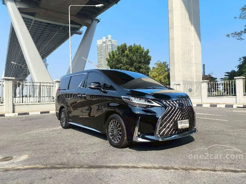 2021 Lexus LM300h Executive Van
