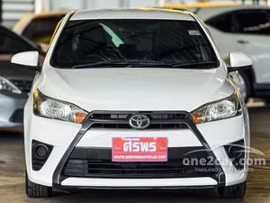 2014 Toyota YARIS 1.2 E Hatchback