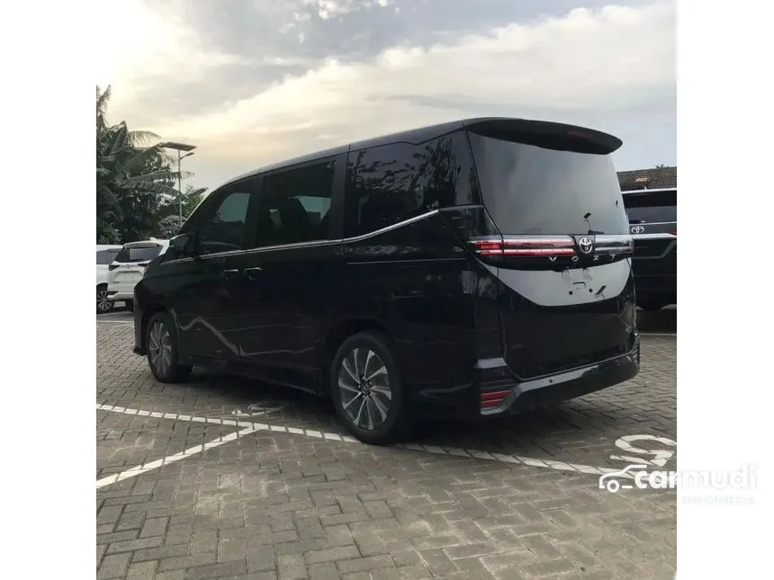 2024 Toyota Voxy Van Wagon