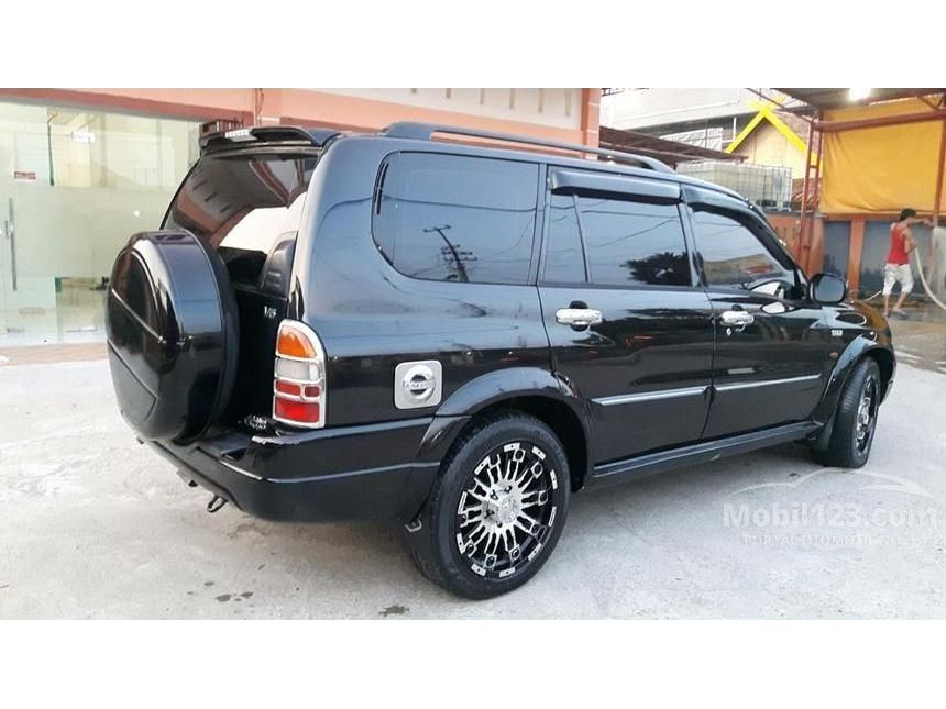 Jual Mobil  Suzuki  Grand  Escudo  2004 XL 7 2 5 di Riau 