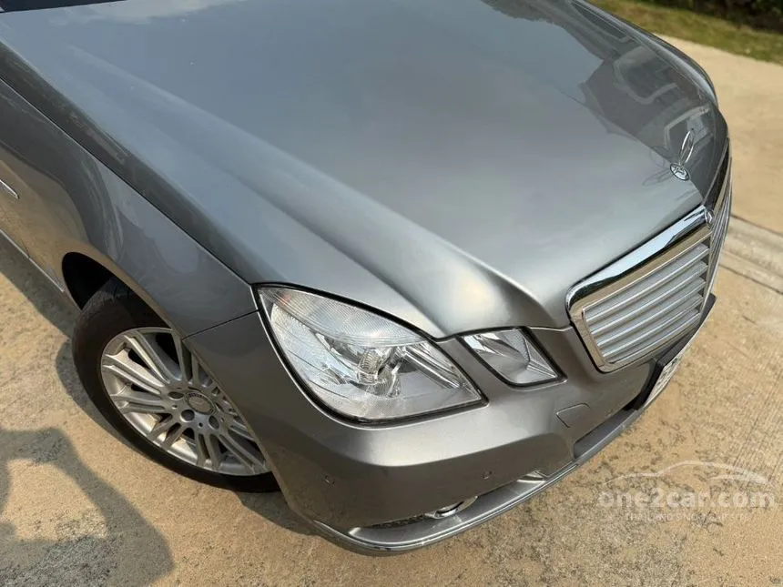 2011 Mercedes-Benz E200 CGI BlueEFFICIENCY Sedan