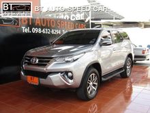 2016 Toyota Fortuner 2.8 (ปี 15-18) V SUV AT