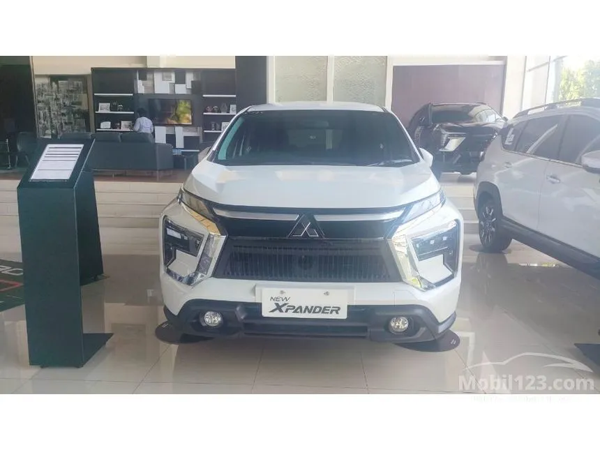 2026 Mitsubishi Xpander Exceed Tourer (Quartz White Pearl) MPV