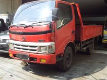 2004 Toyota Dyna 4.0 Base Spec Trucks