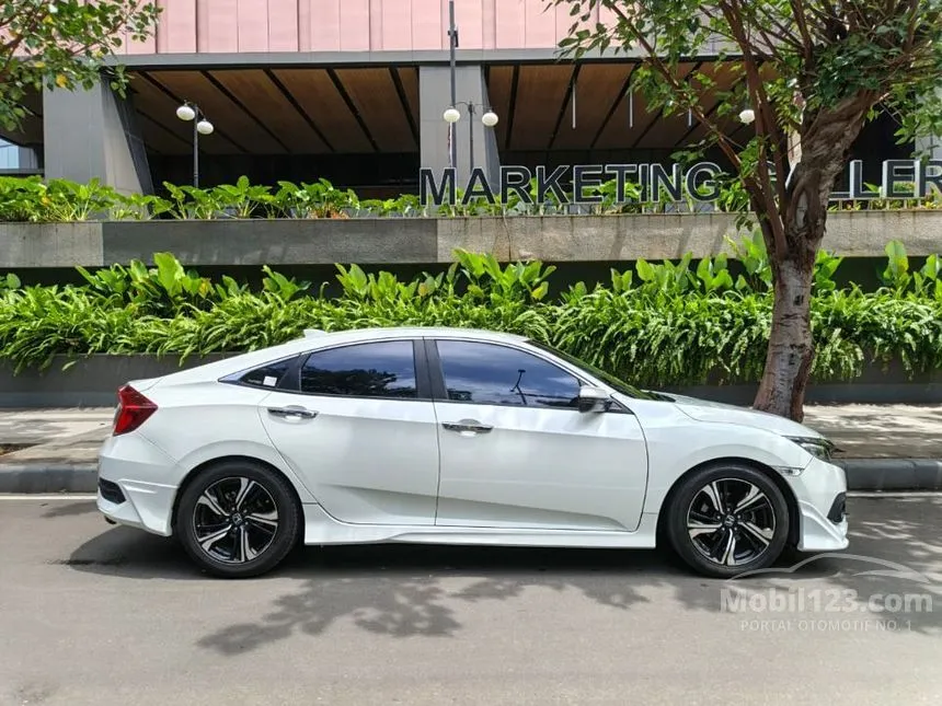 2016 Honda Civic ES Sedan