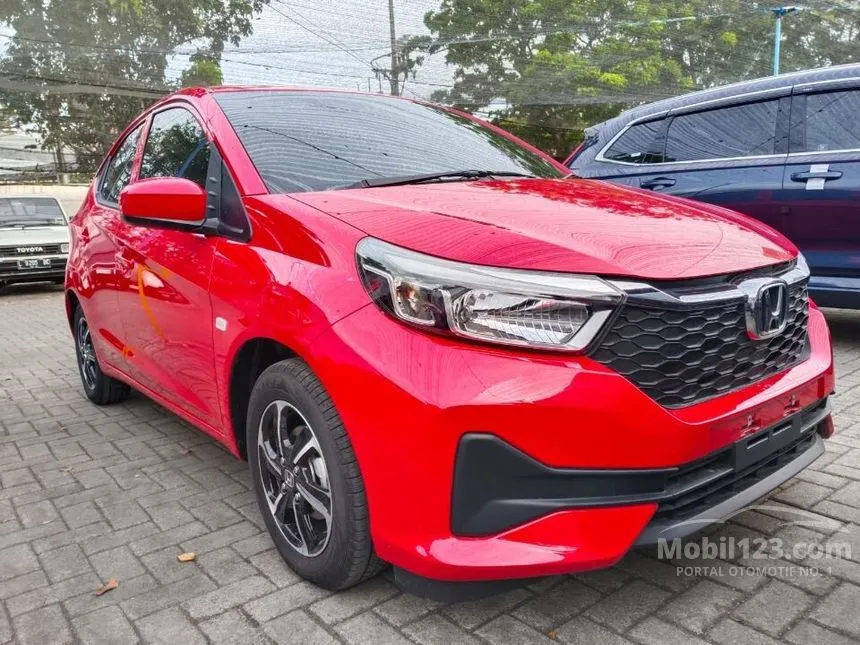 Jual Mobil Honda Brio 2023 E Satya 1.2 di Jawa Timur Automatic Hatchback Merah Rp 182.300.000