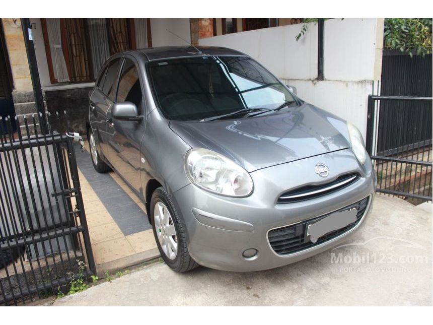 Jual Mobil Nissan March 2013 1.2L 1.2 di Jawa Barat Manual 